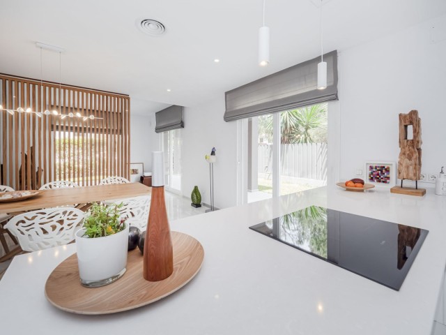 5 Sovrums Villa i Elviria