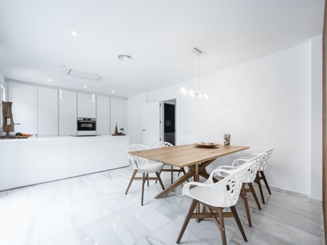 5 Sovrums Villa i Elviria