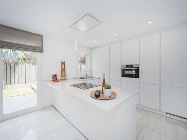 5 Sovrums Villa i Elviria