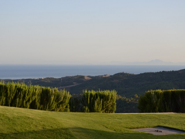 5 Bedrooms Villa in Benahavís