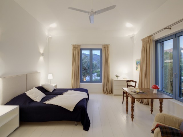 5 Bedrooms Villa in Benahavís