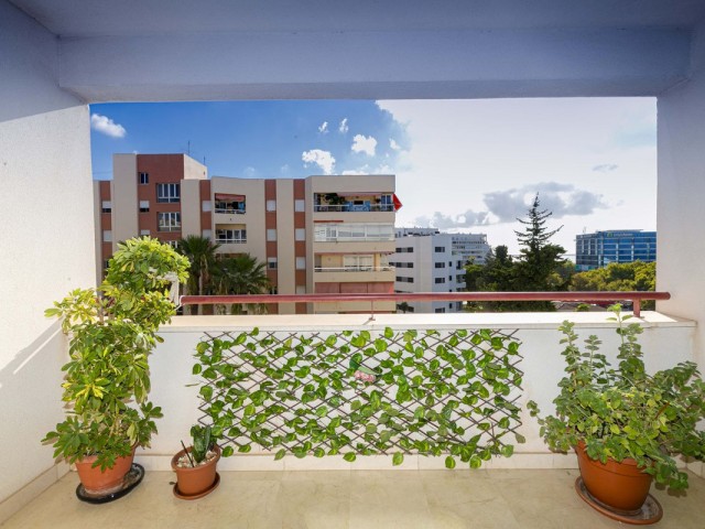 2 Bedrooms Apartment in Marbella