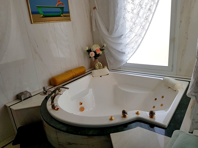 Penthouse in New Golden Mile