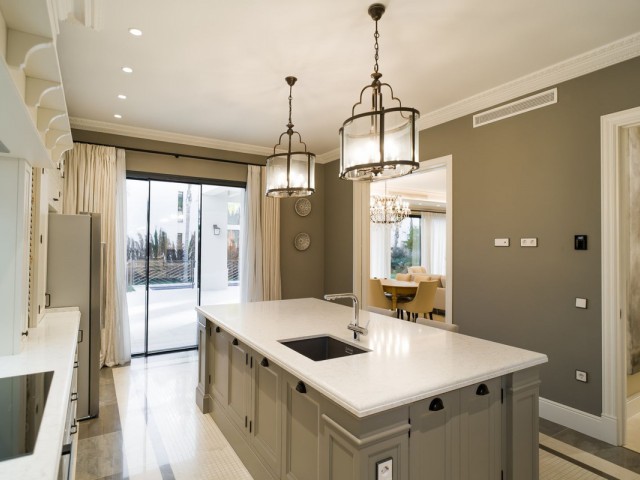 6 Slaapkamer Villa in Los Flamingos