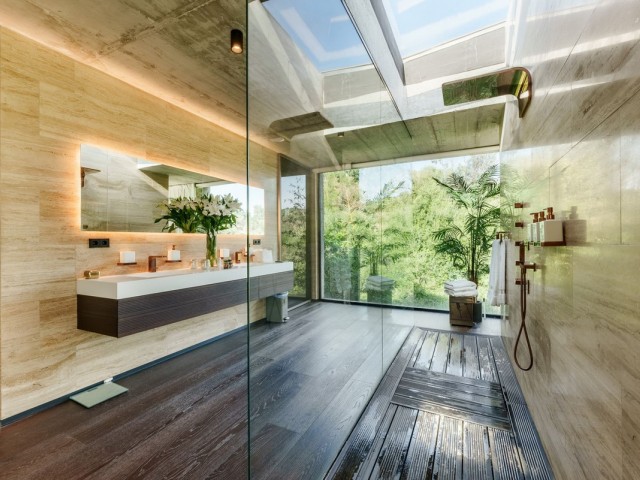 5 Bedrooms Villa in Benahavís