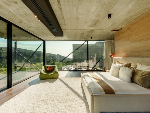 5 Bedrooms Villa in Benahavís