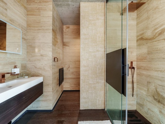 5 Bedrooms Villa in Benahavís