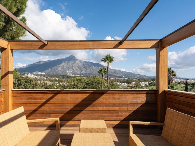 3 Bedrooms Villa in Nueva Andalucía