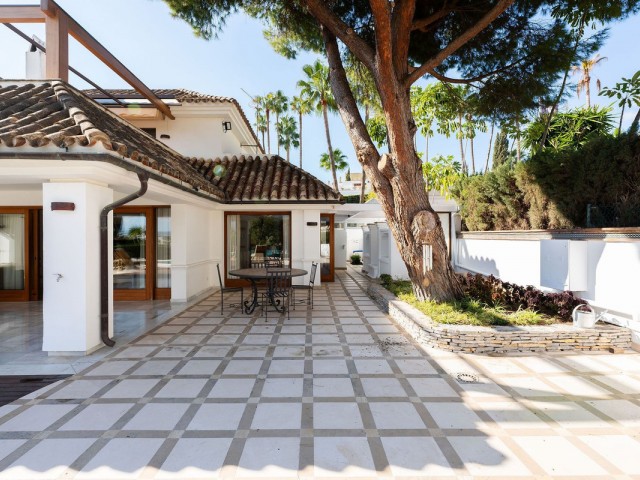 4 Slaapkamer Villa in Nueva Andalucía