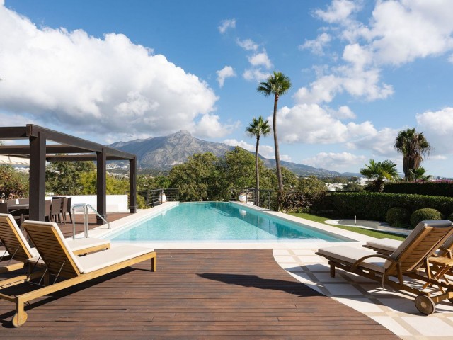 4 Slaapkamer Villa in Nueva Andalucía