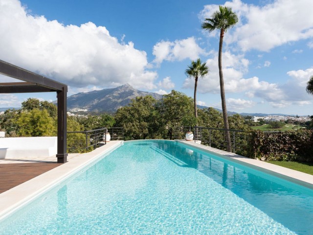 4 Slaapkamer Villa in Nueva Andalucía