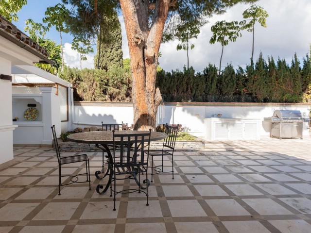 4 Slaapkamer Villa in Nueva Andalucía