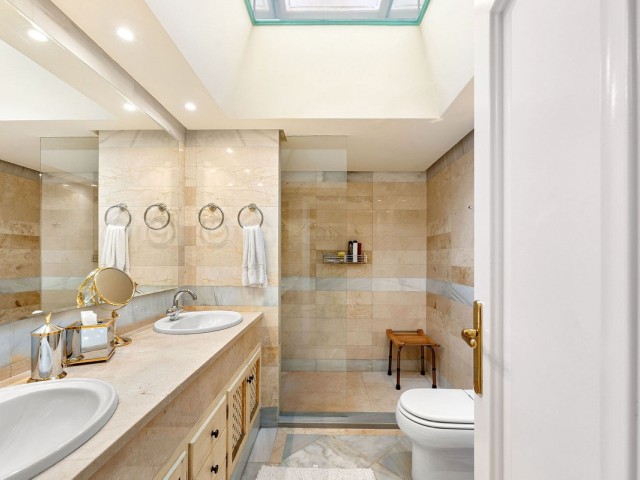 4 Slaapkamer Villa in Nueva Andalucía