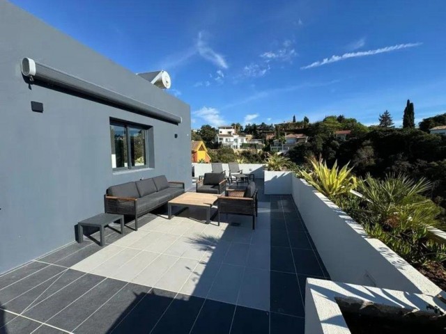 4 Bedrooms Villa in Elviria