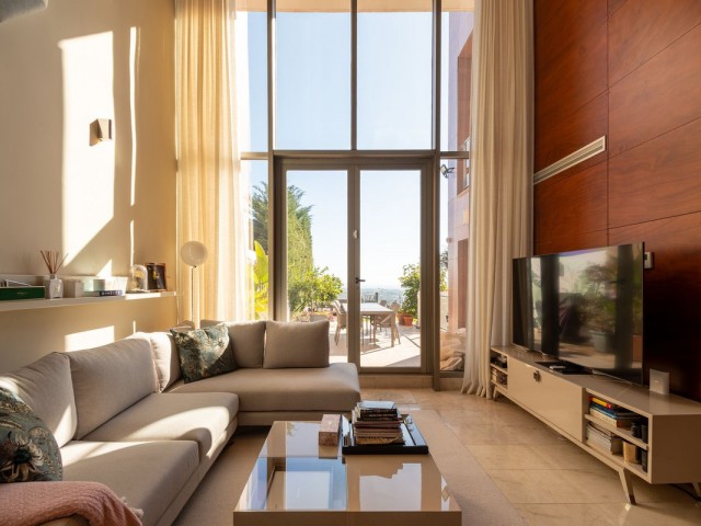 4 Bedrooms Villa in Benahavís