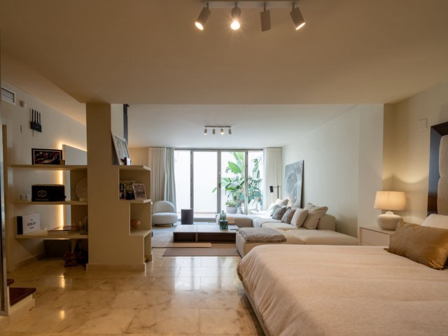 4 Bedrooms Villa in Benahavís