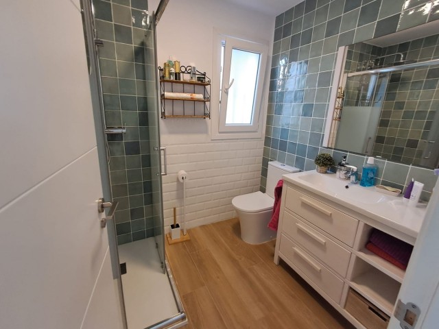 Adosado con 5 Dormitorios  en Estepona