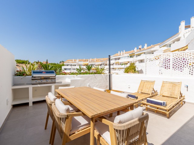 3 Bedrooms Apartment in Nueva Andalucía