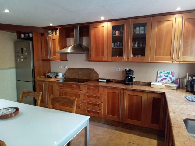 5 Bedrooms Townhouse in Marbella