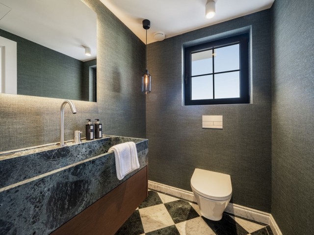 5 Bedrooms Villa in Nueva Andalucía