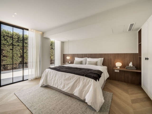 5 Bedrooms Villa in Nueva Andalucía