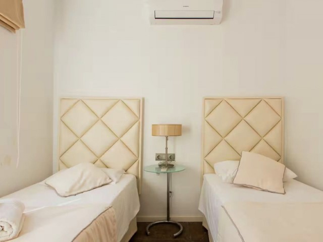 5 Schlafzimmer Reihenhaus in Nueva Andalucía