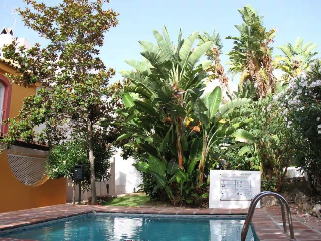 5 Schlafzimmer Reihenhaus in Nueva Andalucía