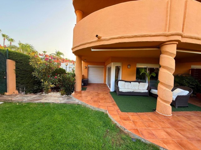 Appartement avec 4 Chambres  à Calahonda