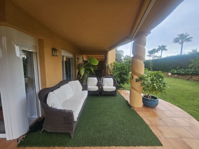 Appartement avec 4 Chambres  à Calahonda