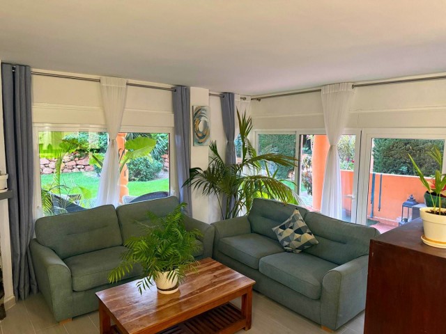 Appartement avec 4 Chambres  à Calahonda