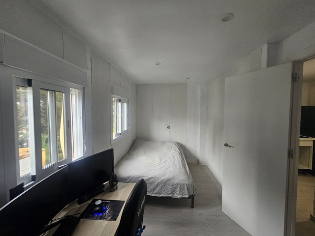 Appartement avec 4 Chambres  à Calahonda