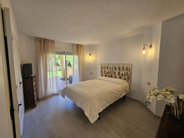 Appartement avec 4 Chambres  à Calahonda