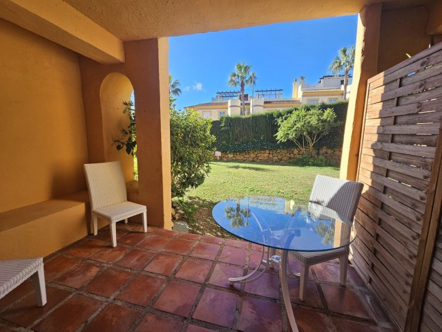 Appartement avec 4 Chambres  à Calahonda