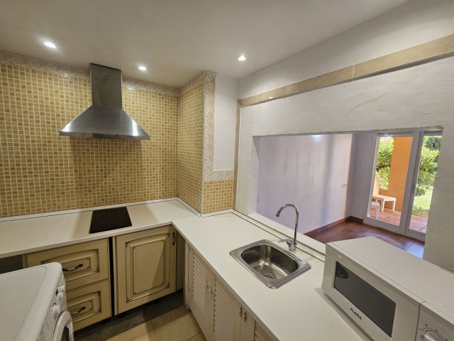 Appartement avec 4 Chambres  à Calahonda