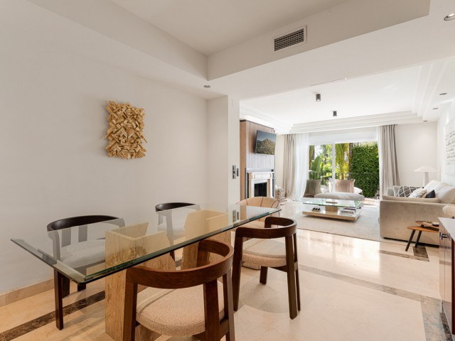 Apartamento con 3 Dormitorios  en Sierra Blanca