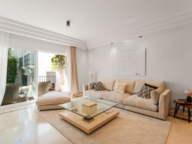Apartment, Sierra Blanca, R5226847
