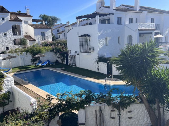 Maison mitoyenne, El Paraiso, R5230030
