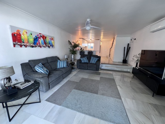 3 Slaapkamer Rijtjeshuis in El Paraiso