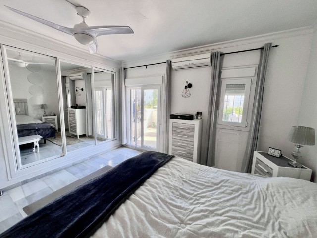 3 Slaapkamer Rijtjeshuis in El Paraiso