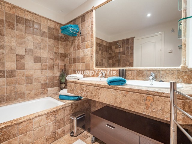 2 Slaapkamer Appartement in Estepona