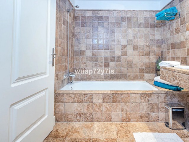 2 Slaapkamer Appartement in Estepona