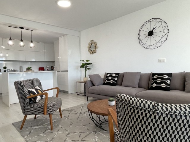 Apartamento con 3 Dormitorios  en Las Lagunas