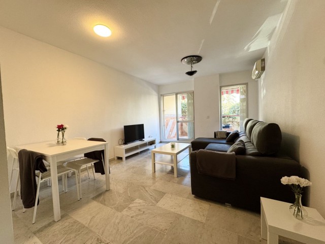 Apartamento con 4 Dormitorios  en Fuengirola