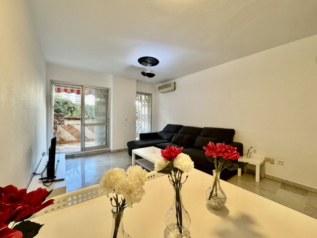 Apartamento con 4 Dormitorios  en Fuengirola