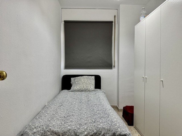 Apartamento con 4 Dormitorios  en Fuengirola