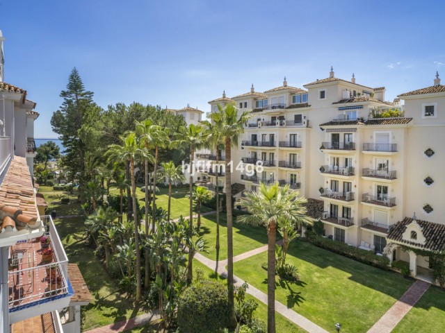 2 Bedrooms Apartment in Puerto Banús