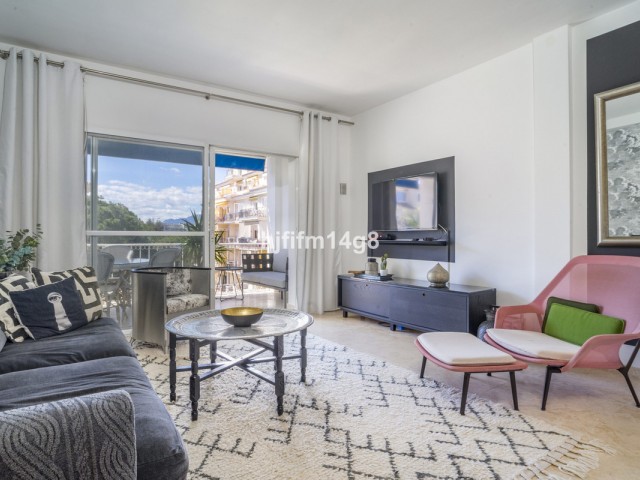 2 Bedrooms Apartment in Puerto Banús