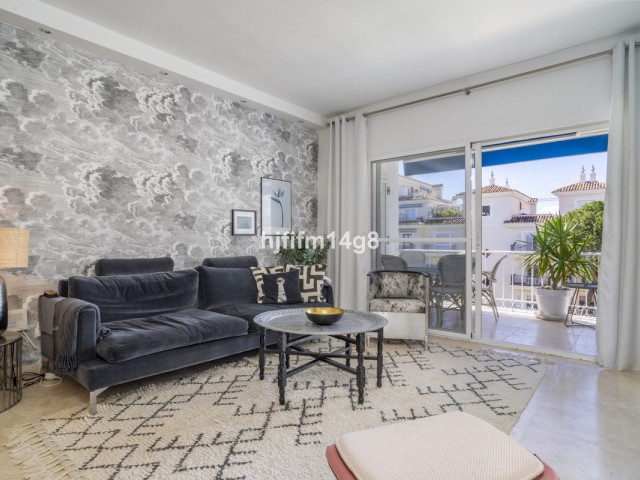 2 Bedrooms Apartment in Puerto Banús