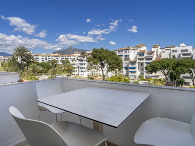 2 Bedrooms Apartment in Puerto Banús