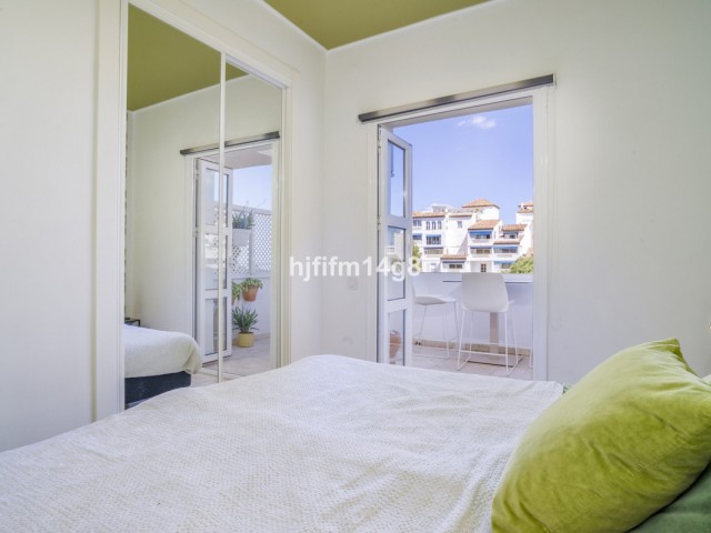 2 Bedrooms Apartment in Puerto Banús